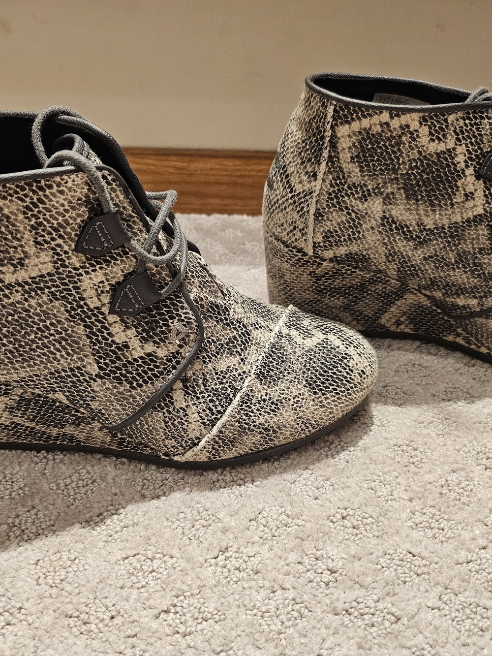 Toms Snake-Print Lace-Up Ankle Boots